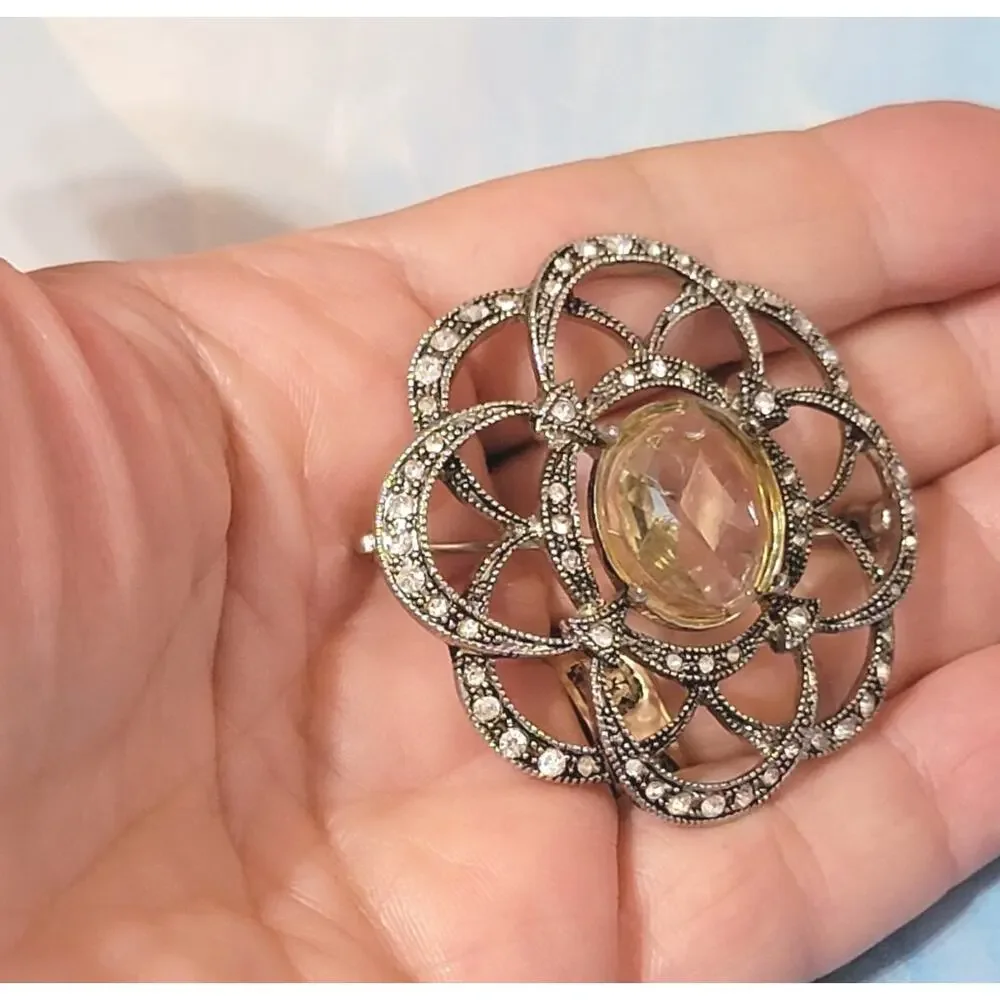 Vintage Signed Monet Brooch Pin Silver Tone Glass Stylized‎ Flower 2